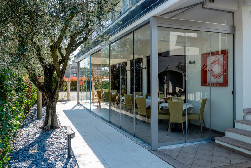 Frühstück auf der Veranda des Hotel Arena in Sirmione